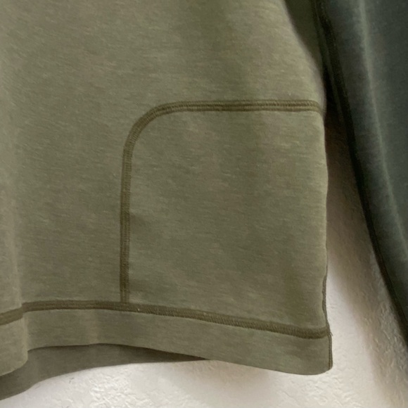 LULULEMON Olive Army Green Colorblock Men’s Pullover Hoodie - Picture 6 of 12